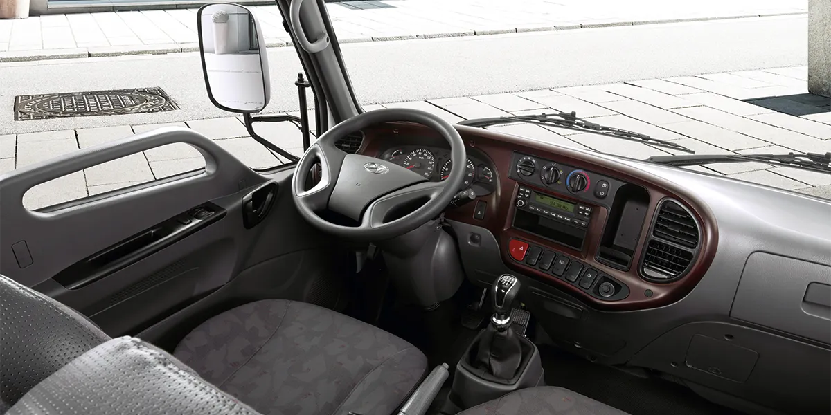 Xe tải Hyundai Mighty N250SL 2.4 tấn thùng khung mui 4.5m