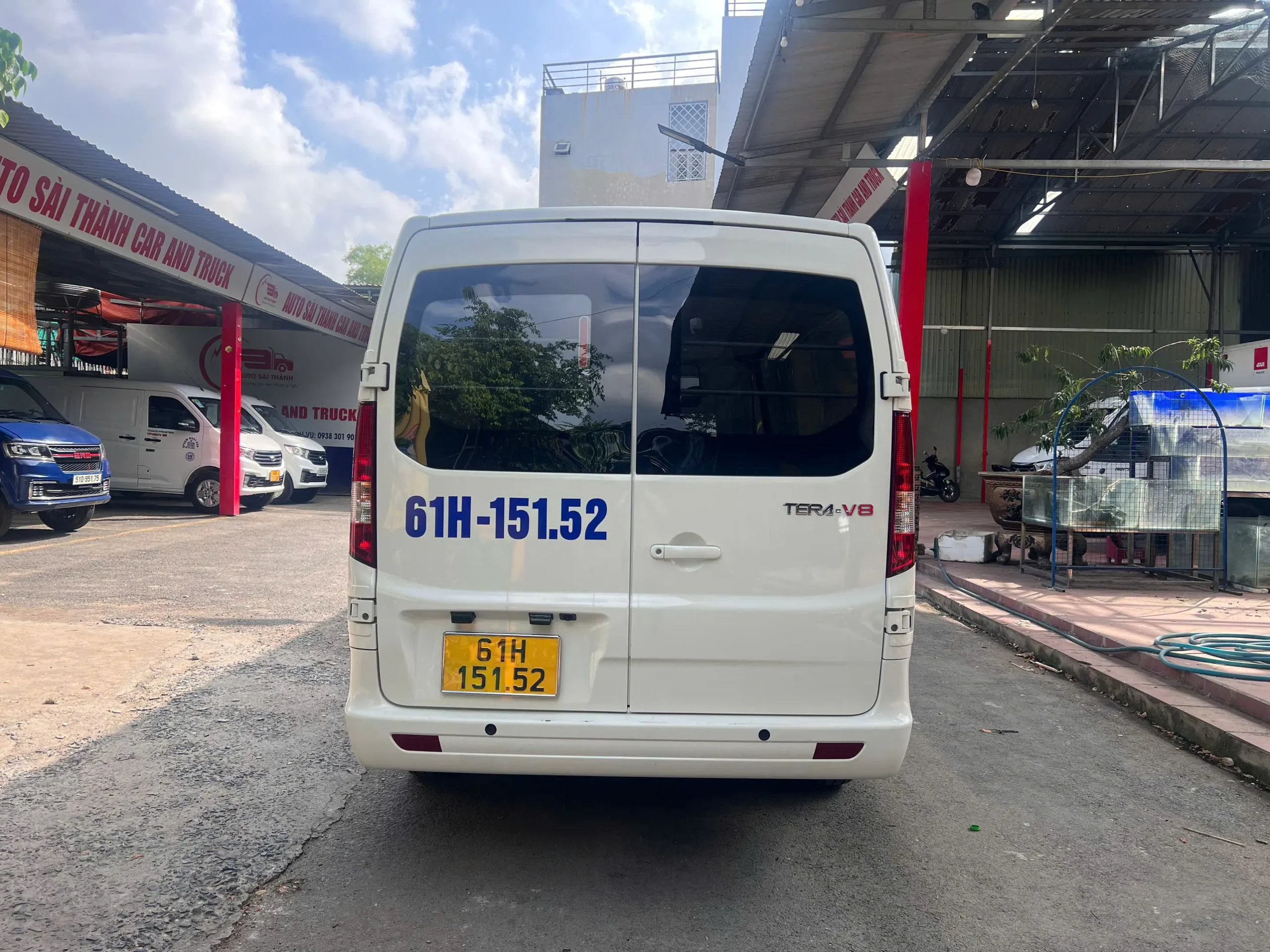 Xe tải van Tera V8 2 chỗ tải trọng 945 Kg đời 2024