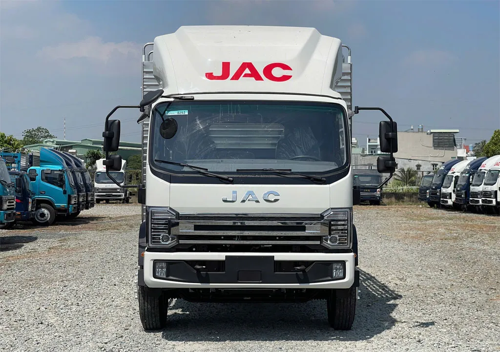 Xe tải JAC N900S Plus E5 tải trọng 9.1 tấn thùng khung mui